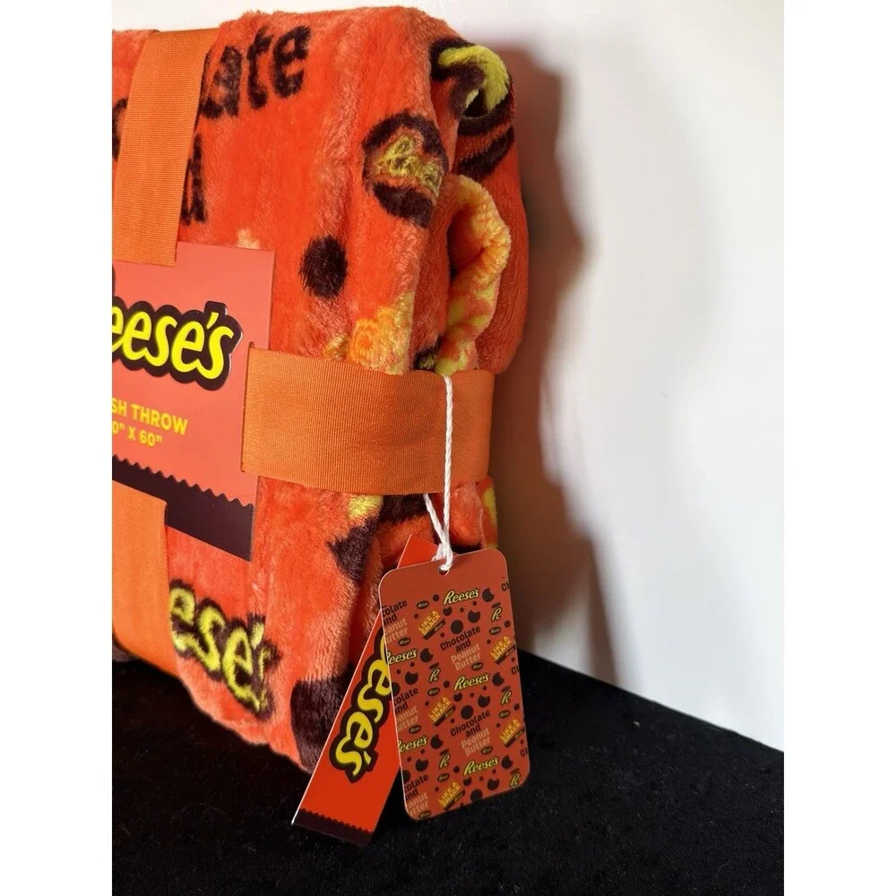 Reese’s Peanut Butter Cups Plush Throw Blanket 50x60 Hershey Licensed